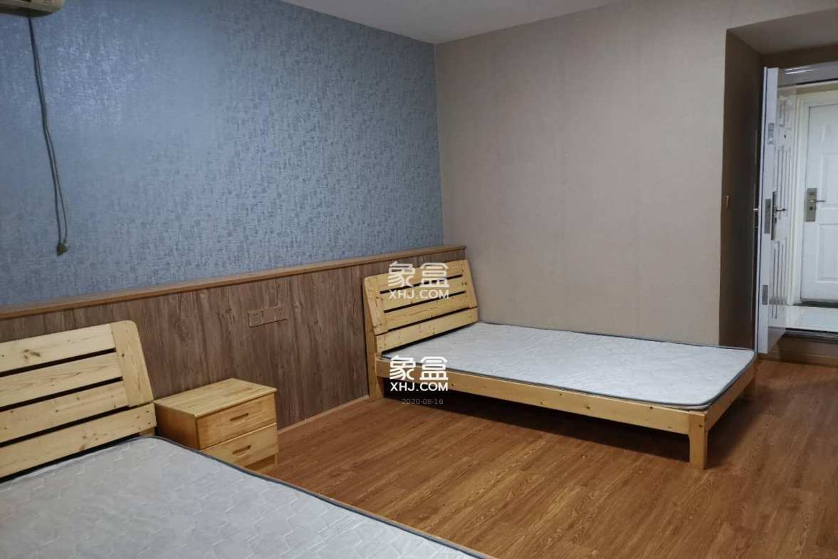 嘉盛华庭(一期、二期、三期) 1室1厅1卫 1300.0元/月 嘉盛华庭(一期、二期、三期) 1室1厅1卫 1300.0元/月室内图