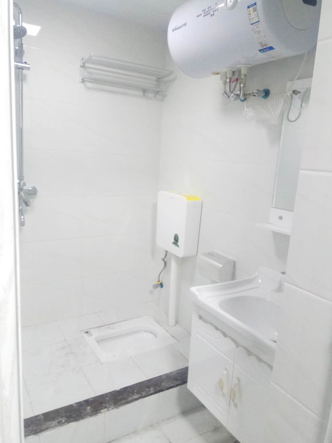 荣泰广场  1室1厅1卫    1500.0元/月室内图