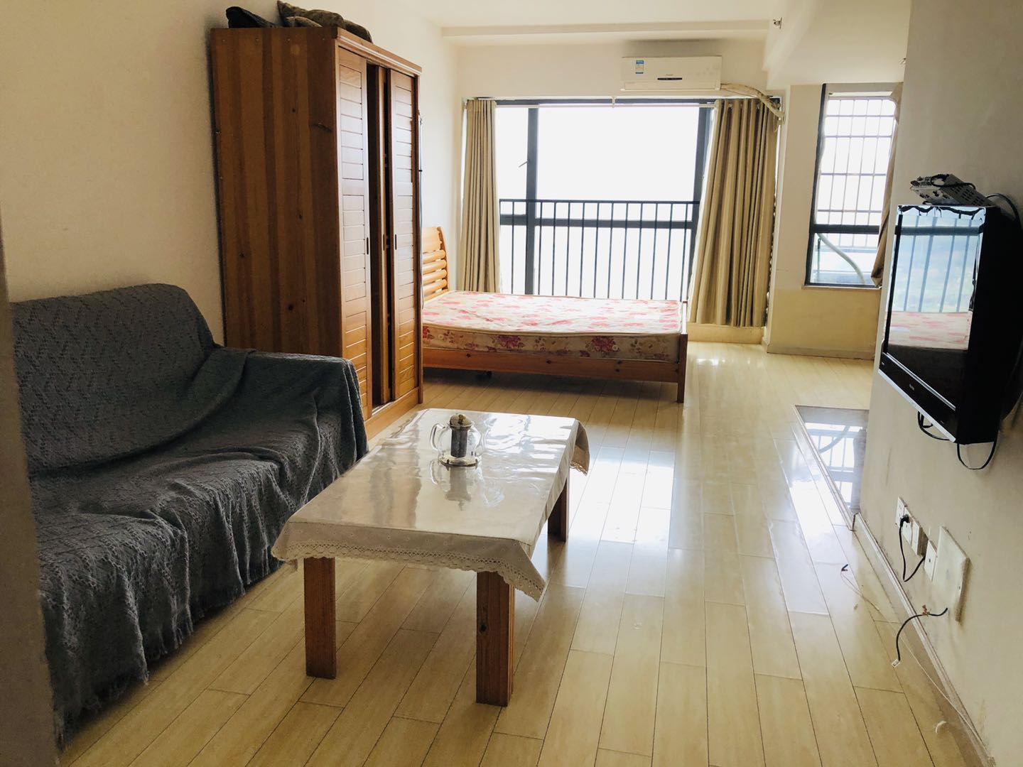 中信文化广场(中信新城二期) 1室1厅1卫 1300.0元/月 中信文化广场(中信新城二期) 1室1厅1卫 1300.0元/月室内图