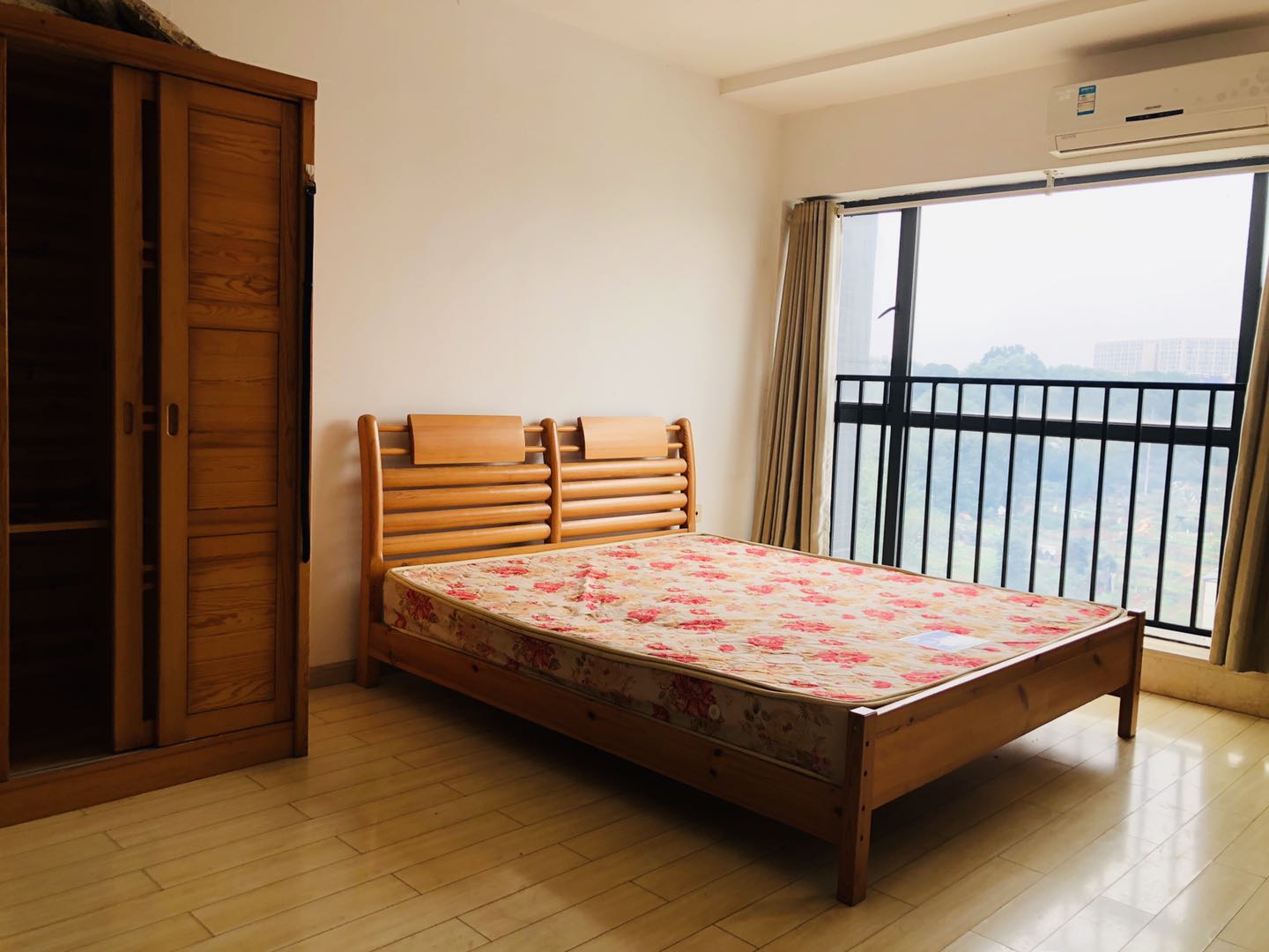 中信文化广场(中信新城二期) 1室1厅1卫 1300.0元/月 中信文化广场(中信新城二期) 1室1厅1卫 1300.0元/月室内图