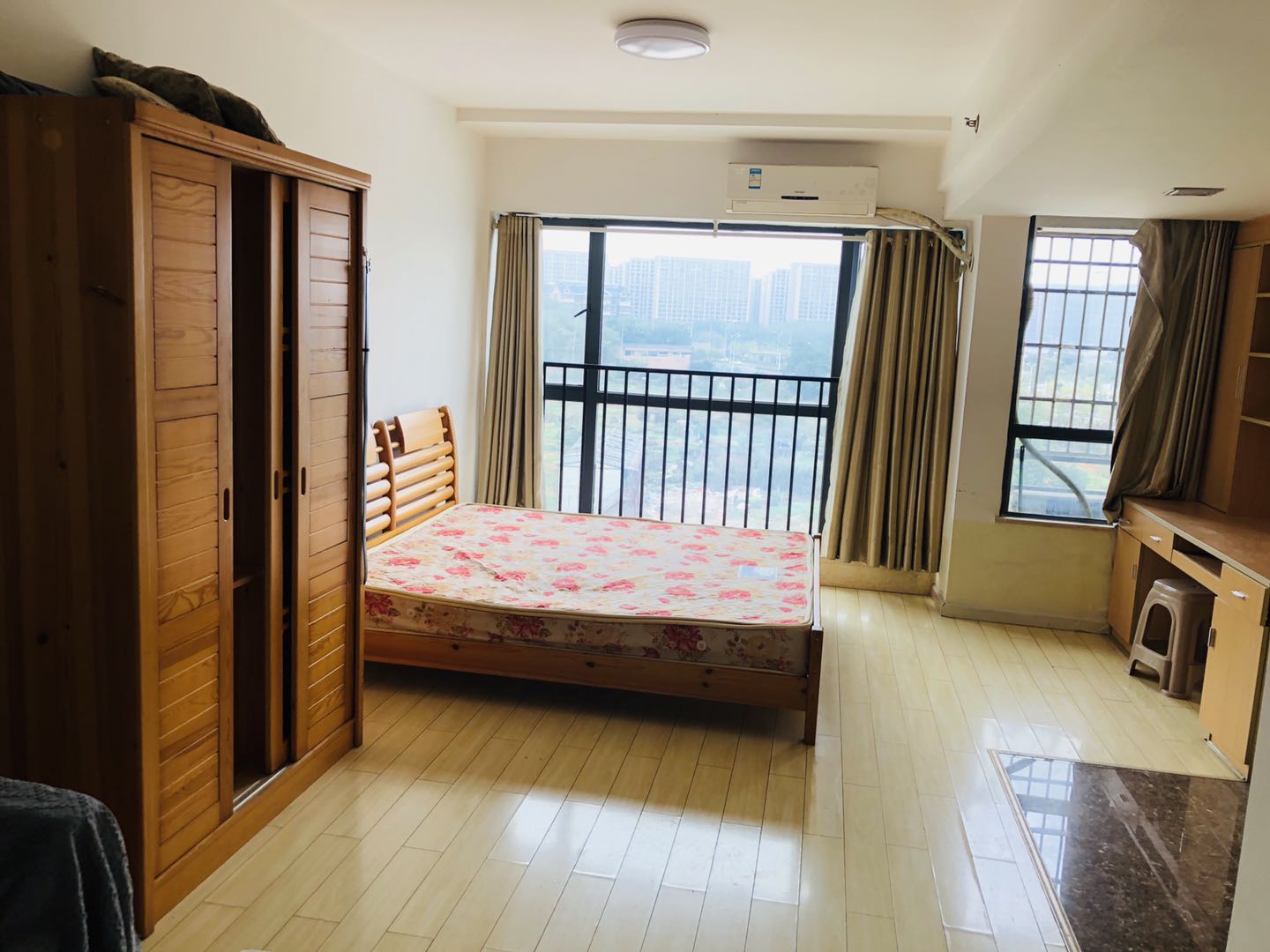 中信文化广场(中信新城二期) 1室1厅1卫 1300.0元/月 中信文化广场(中信新城二期) 1室1厅1卫 1300.0元/月室内图