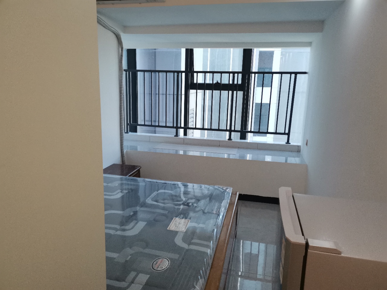 裕天国际商汇中心 1室1厅1卫 1500.0元/月 裕天国际商汇中心 1室1厅1卫 1500.0元/月室内图