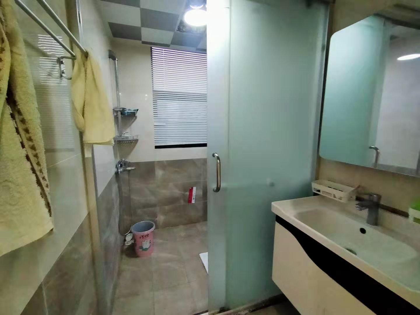 慢步江湾 2室2厅1卫 2500.0元/月 慢步江湾 2室2厅1卫 2500.0元/月室内图