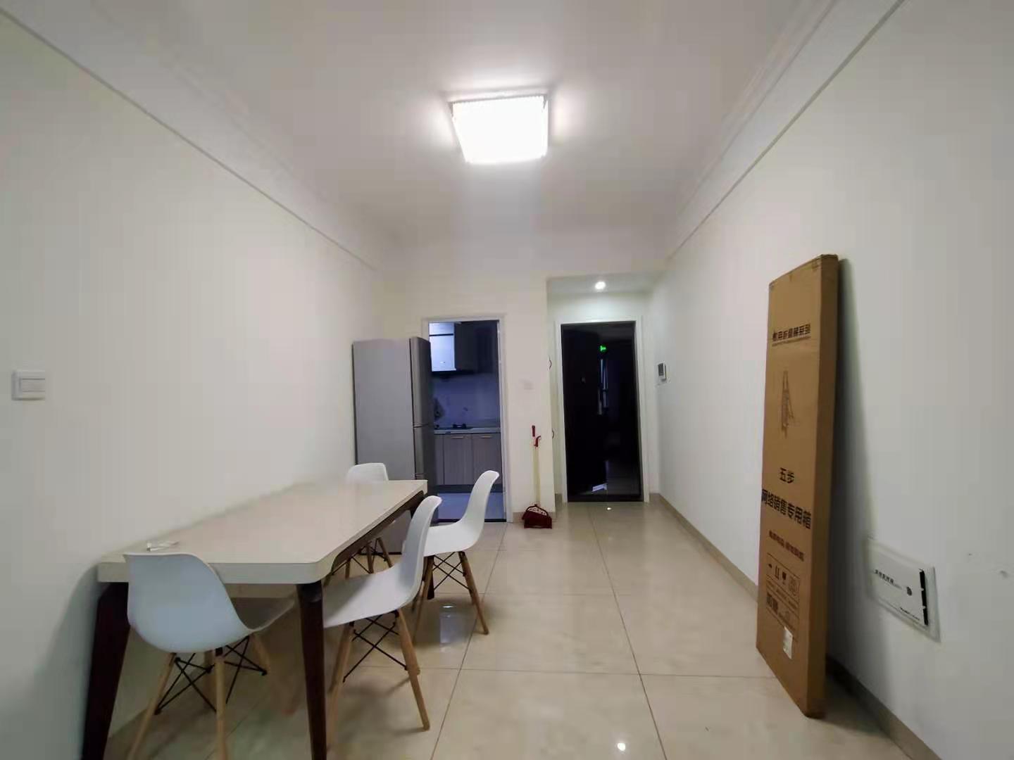 慢步江湾 2室2厅1卫 2500.0元/月 慢步江湾 2室2厅1卫 2500.0元/月室内图