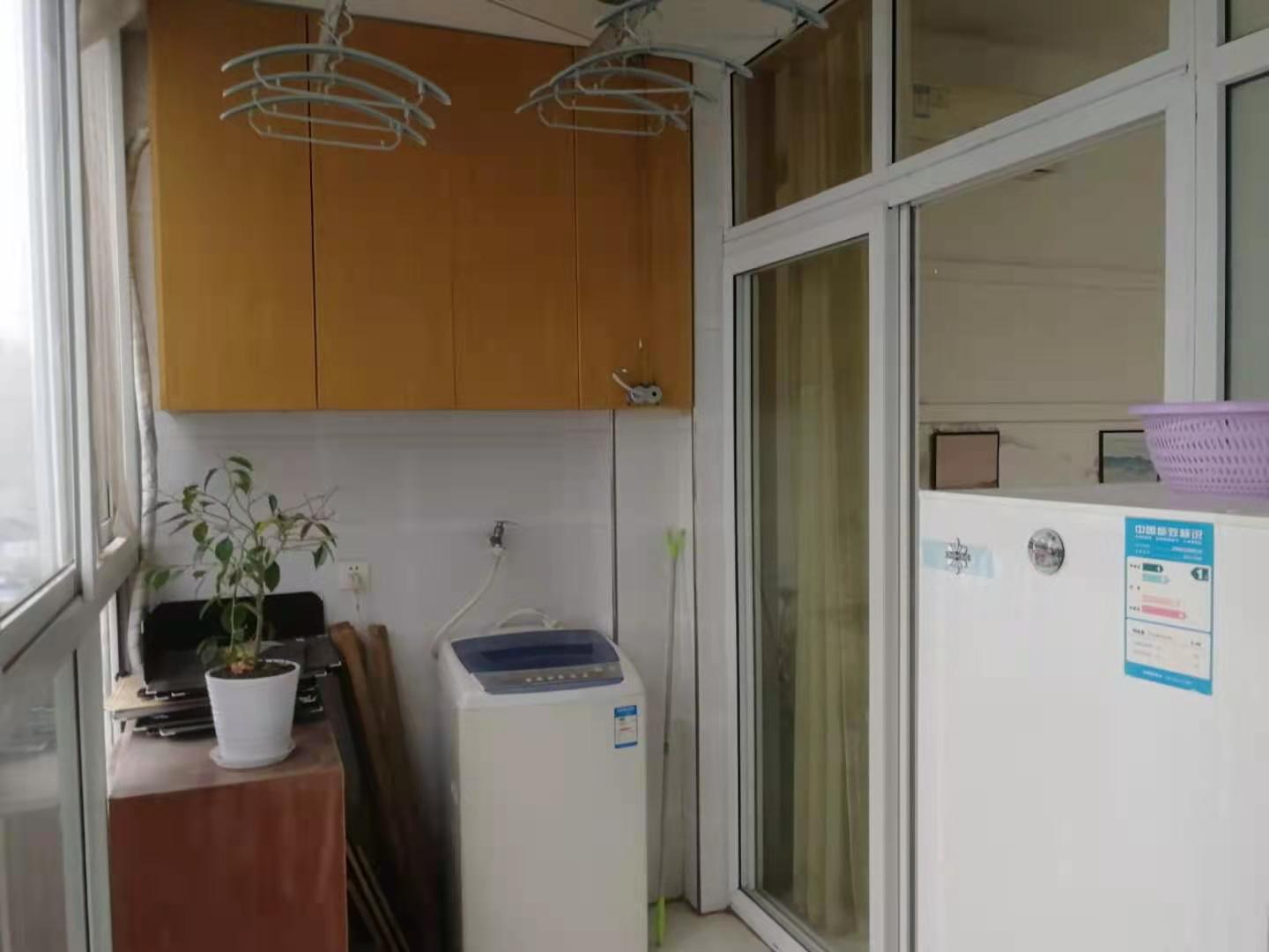 开源鑫景  1室1厅1卫    1300.0元/月室内图
