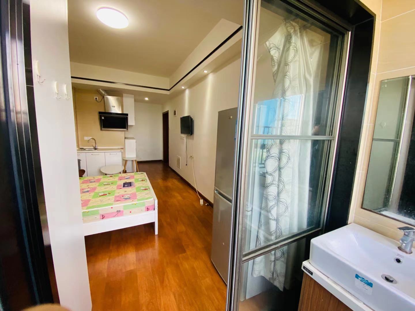 长盛上东区  1室1厅1卫    1600.0元/月 长盛上东区  1室1厅1卫    1600.0元/月室内图