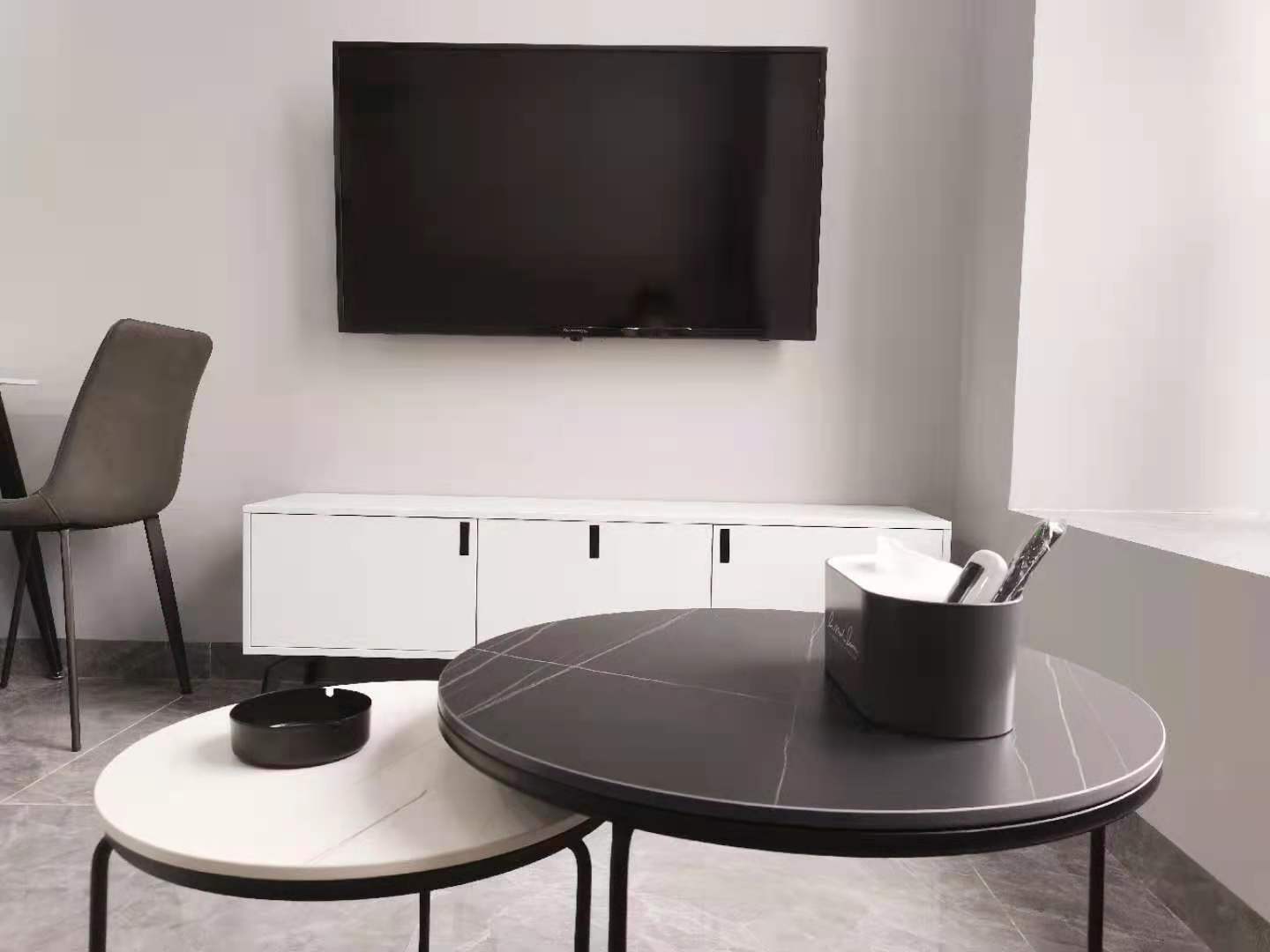 弘坤云寓  1室1厅1卫    2800.0元/月 弘坤云寓  1室1厅1卫    2800.0元/月室内图