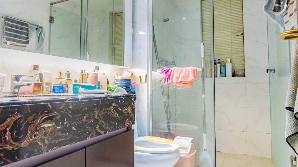 恒大绿洲 2室2厅1卫 56.8万 恒大绿洲 2室2厅1卫 56.8万客厅