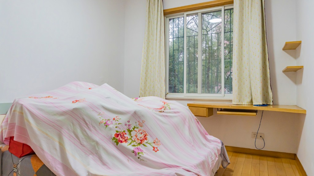 农业银行家属区 4室2厅2卫 98.0万 农业银行家属区 4室2厅2卫 98.0万客厅