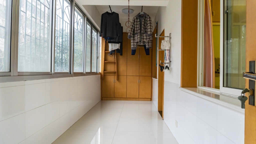 农业银行家属区 4室2厅2卫 98.0万 农业银行家属区 4室2厅2卫 98.0万客厅