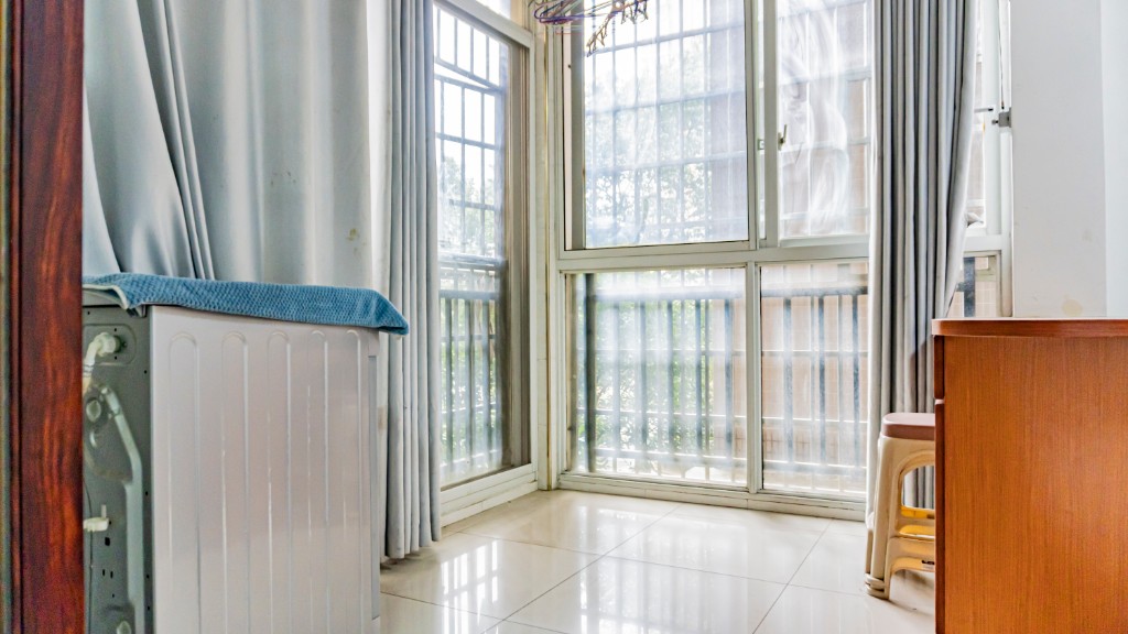 学府花园(文苑瑞景) 2室1厅1卫 48.0万 学府花园(文苑瑞景) 2室1厅1卫 48.0万客厅