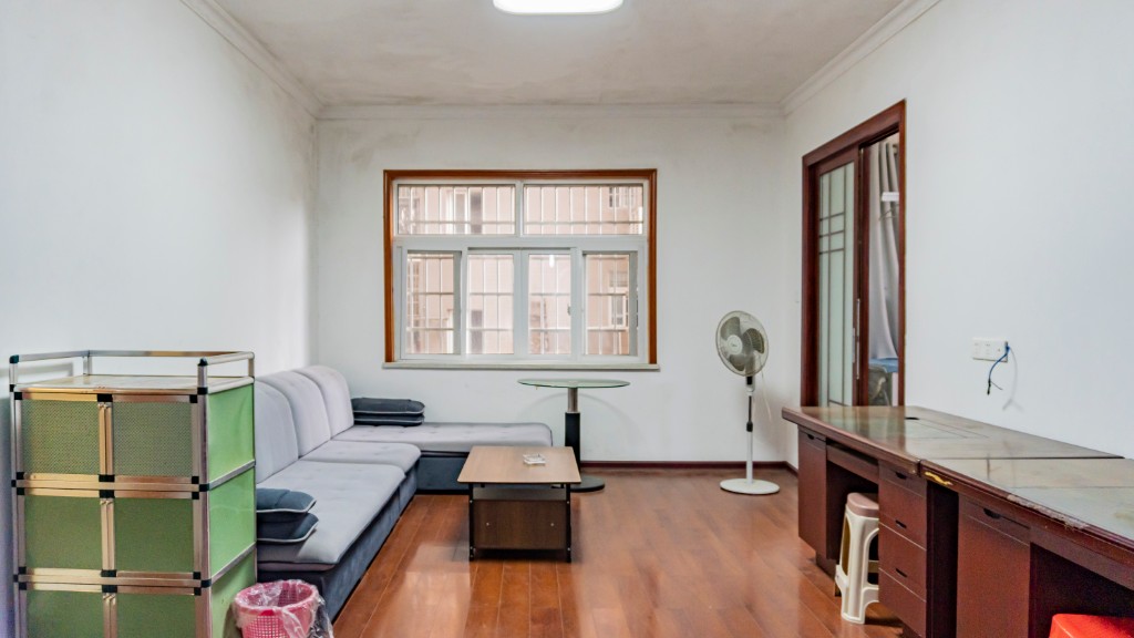 学府花园(文苑瑞景) 2室1厅1卫 48.0万 学府花园(文苑瑞景) 2室1厅1卫 48.0万客厅