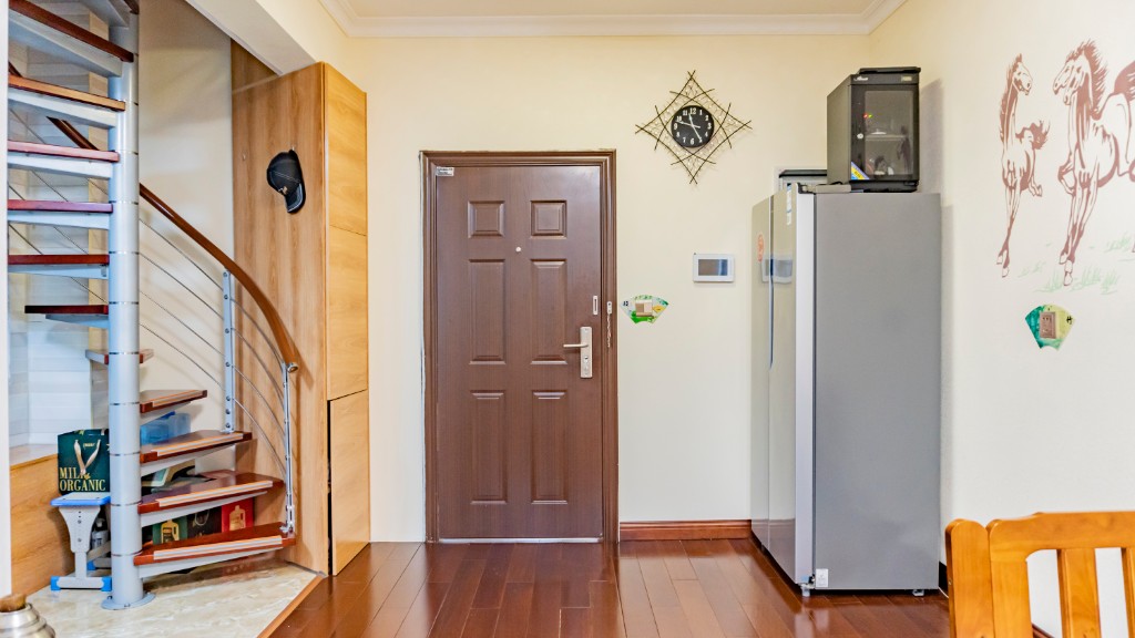 滨江花园  1室1厅1卫   22.80万 滨江花园  1室1厅1卫   22.80万客厅