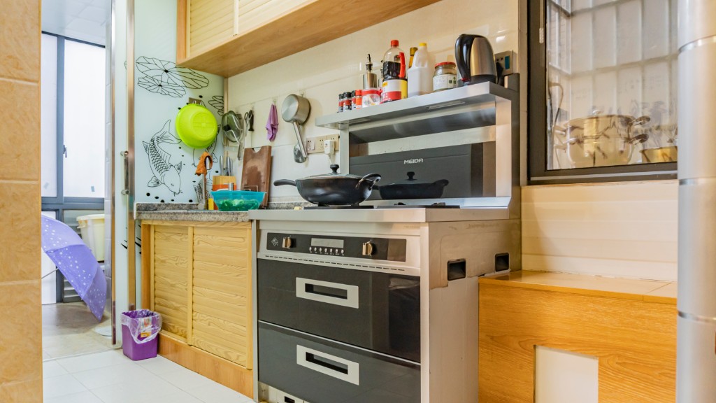 滨江花园  1室1厅1卫   22.80万 滨江花园  1室1厅1卫   22.80万客厅