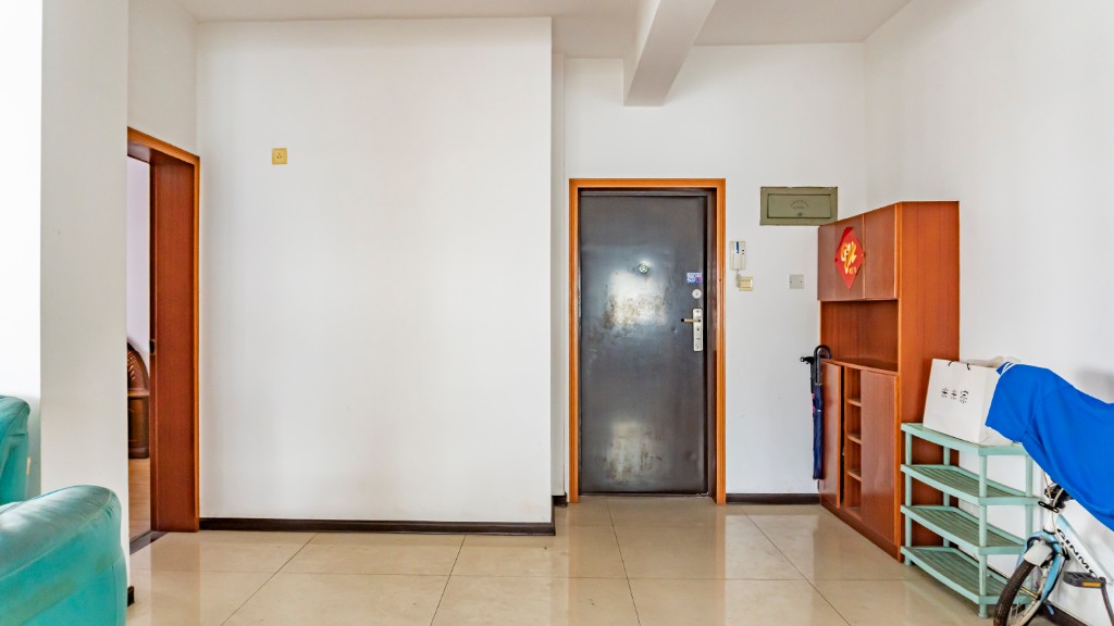 大码头办事处 3室2厅2卫 39.8万 大码头办事处 3室2厅2卫 39.8万客厅