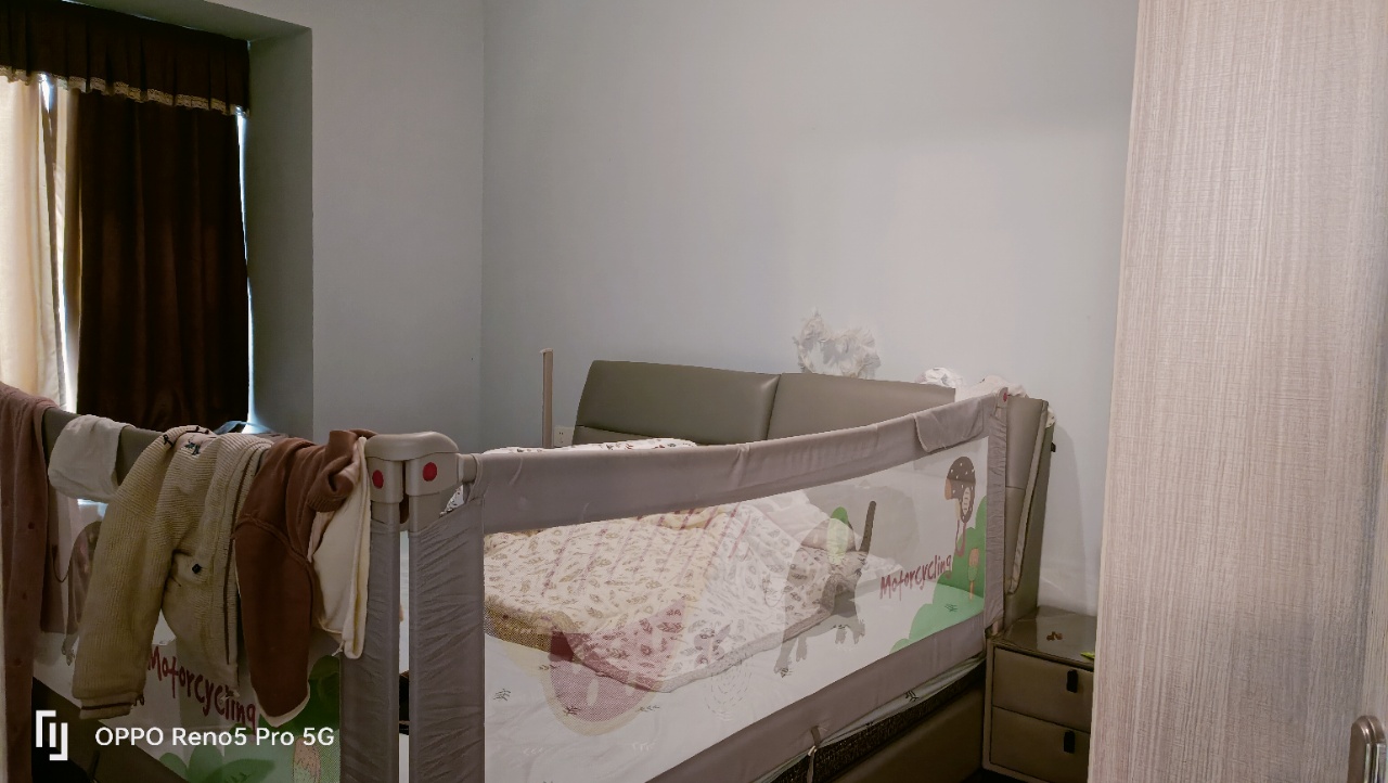 太一御江城  4室2厅2卫   119.80万 太一御江城  4室2厅2卫   119.80万客厅