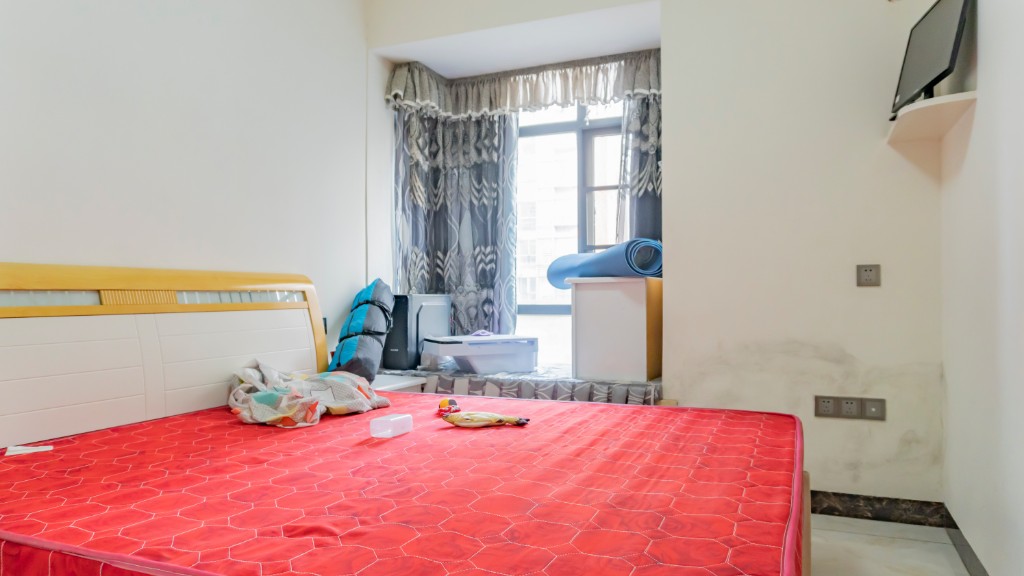 古城春天 3室2厅2卫 69.80万 古城春天 3室2厅2卫 69.80万客厅