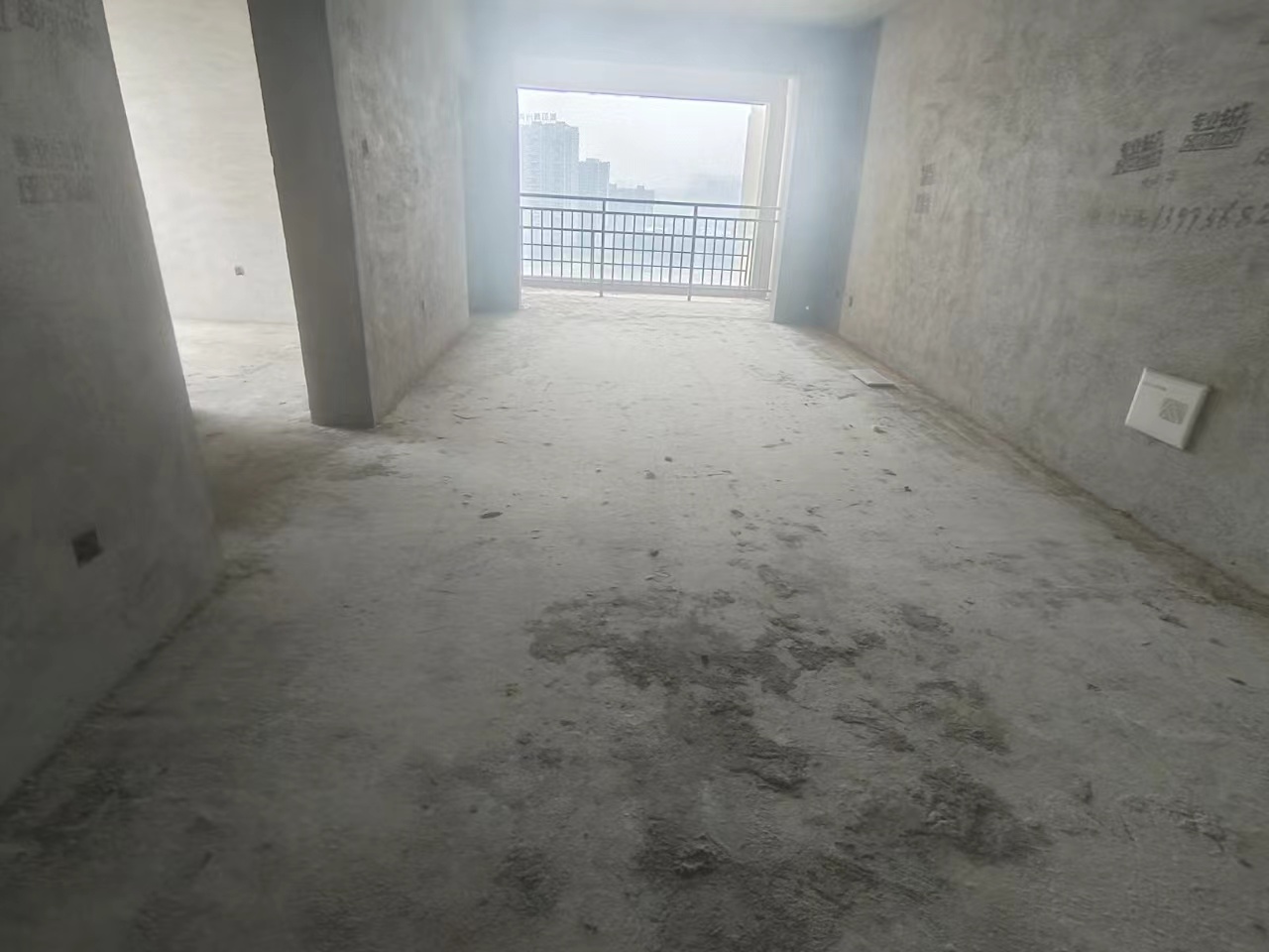 大汉资江城 3室2厅1卫 52.80万 大汉资江城 3室2厅1卫 52.80万客厅