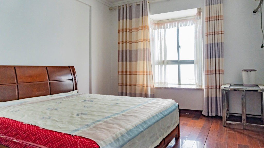 昌富城上城  3室2厅2卫   55.00万 昌富城上城  3室2厅2卫   55.00万客厅