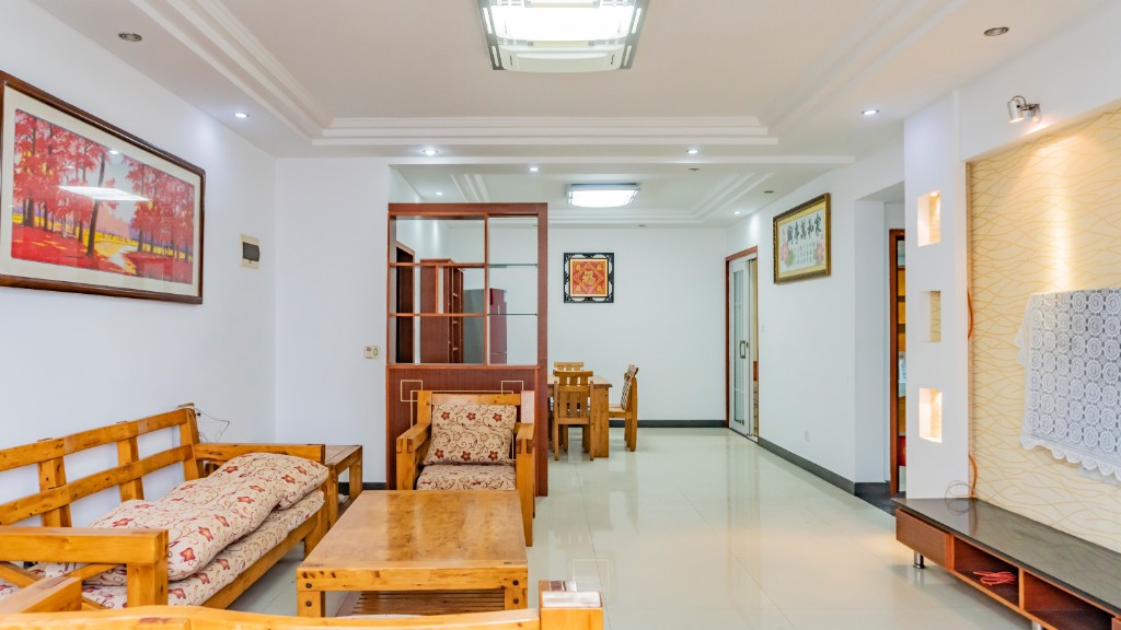 昌富城上城  3室2厅2卫   55.00万 昌富城上城  3室2厅2卫   55.00万客厅