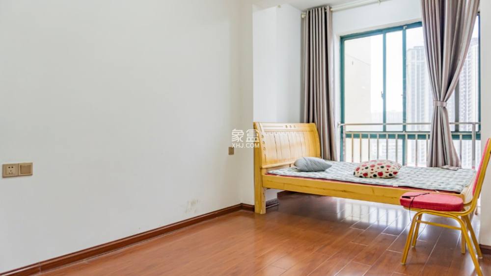 桃花里  3室2厅1卫   54.00万