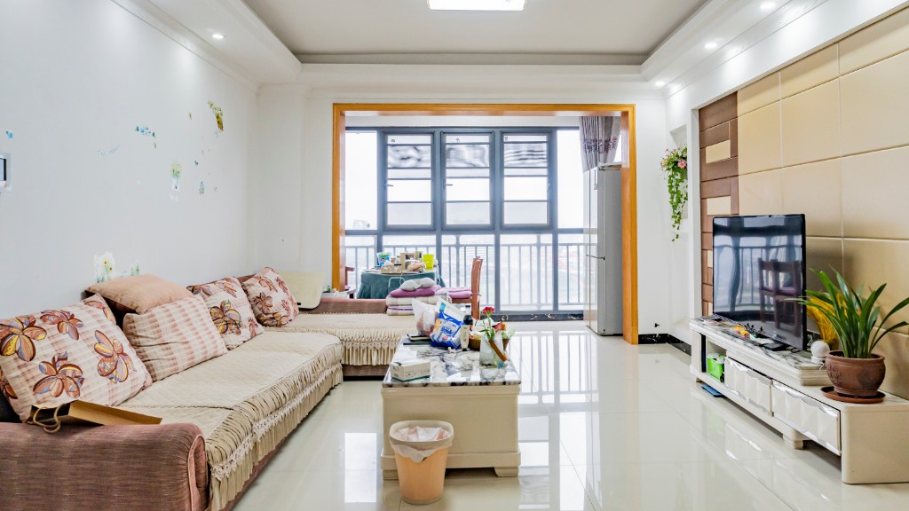 太一御江城  3室2厅2卫   108.00万 太一御江城  3室2厅2卫   108.00万客厅