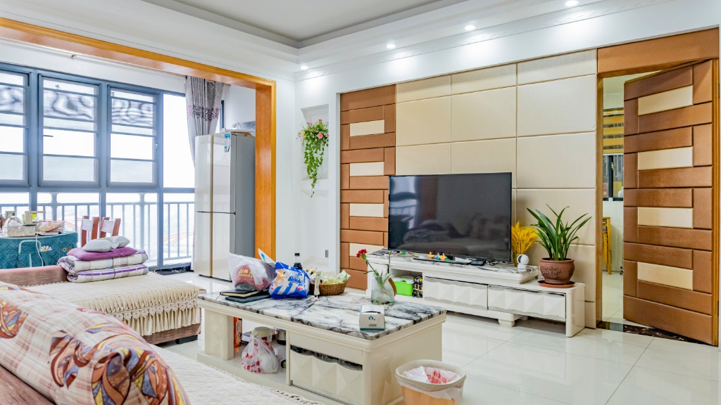 太一御江城  3室2厅2卫   108.00万 太一御江城  3室2厅2卫   108.00万客厅