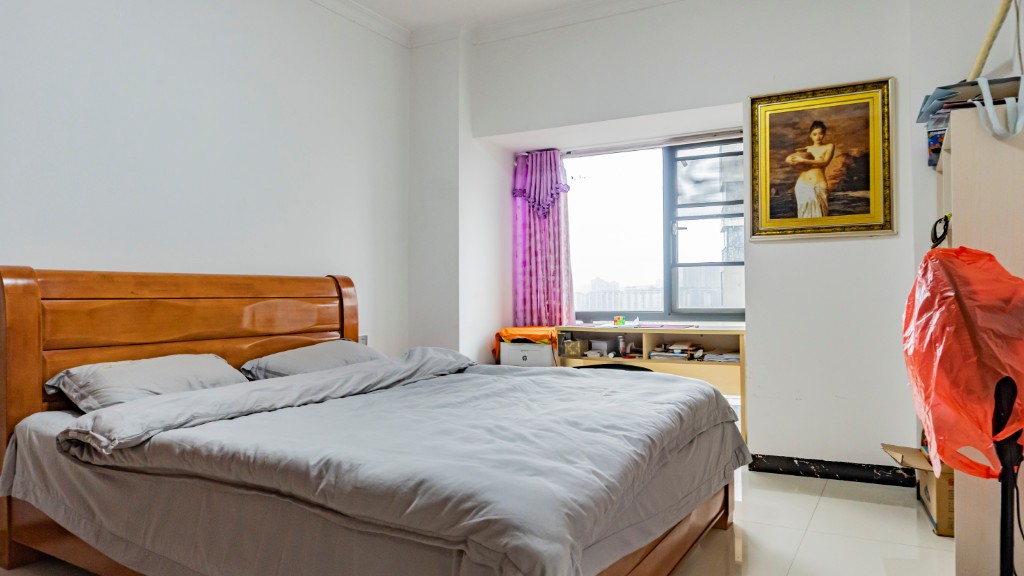 太一御江城  3室2厅2卫   108.00万 太一御江城  3室2厅2卫   108.00万客厅