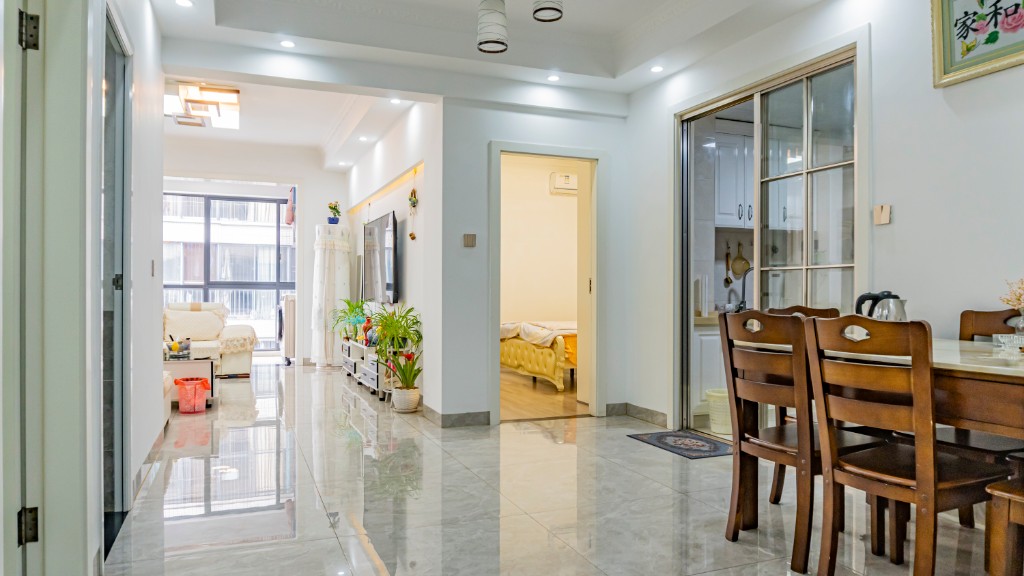 资江明珠 2室2厅1卫 60.0万 资江明珠 2室2厅1卫 60.0万客厅