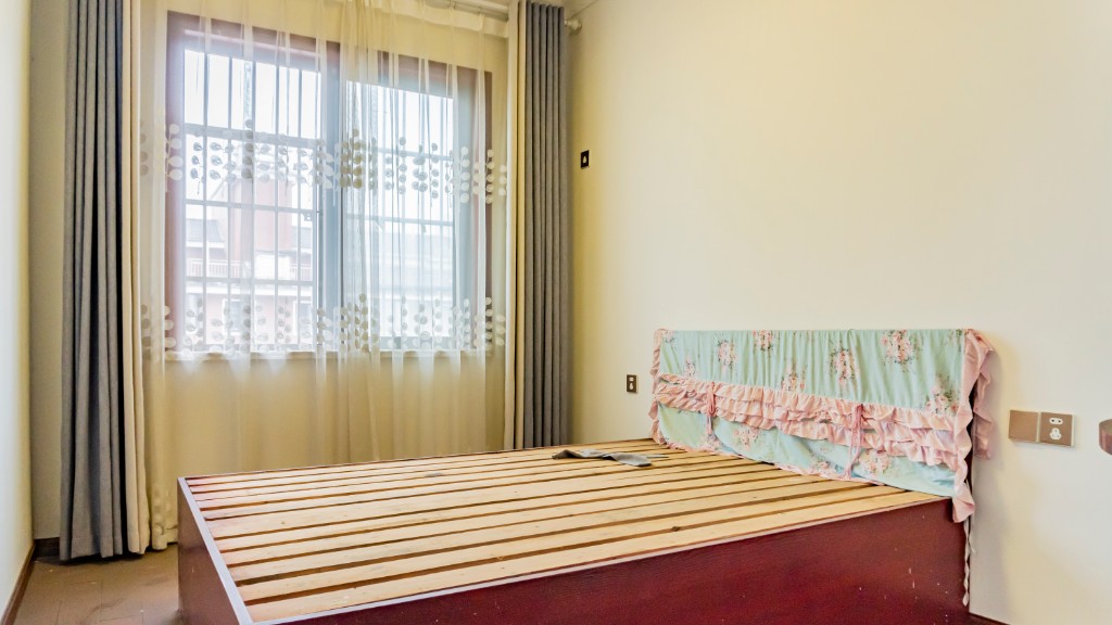 上城世家 3室2厅2卫 92.00万 上城世家 3室2厅2卫 92.00万客厅