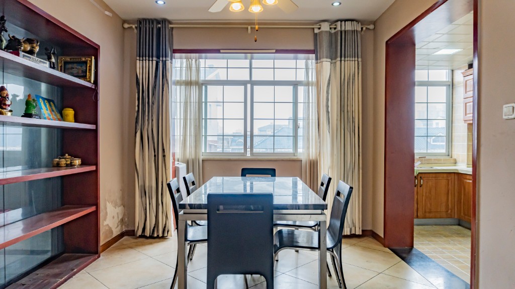 卧龙港  3室2厅2卫    53.0万 卧龙港  3室2厅2卫    53.0万客厅