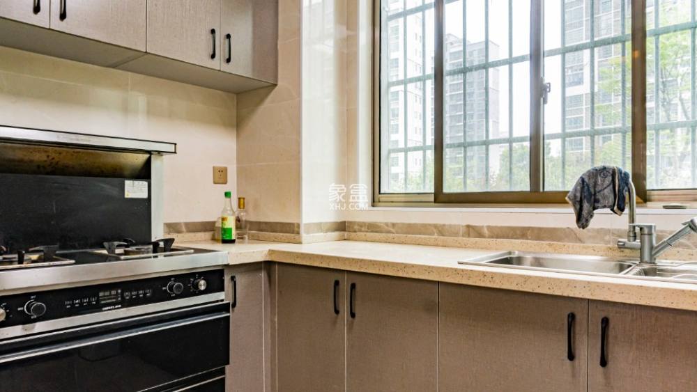 国色天香  4室2厅2卫    94.8万 国色天香  4室2厅2卫    94.8万