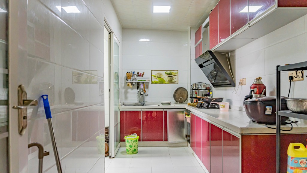 国色天香 2室2厅1卫 43.80万 国色天香 2室2厅1卫 43.80万客厅