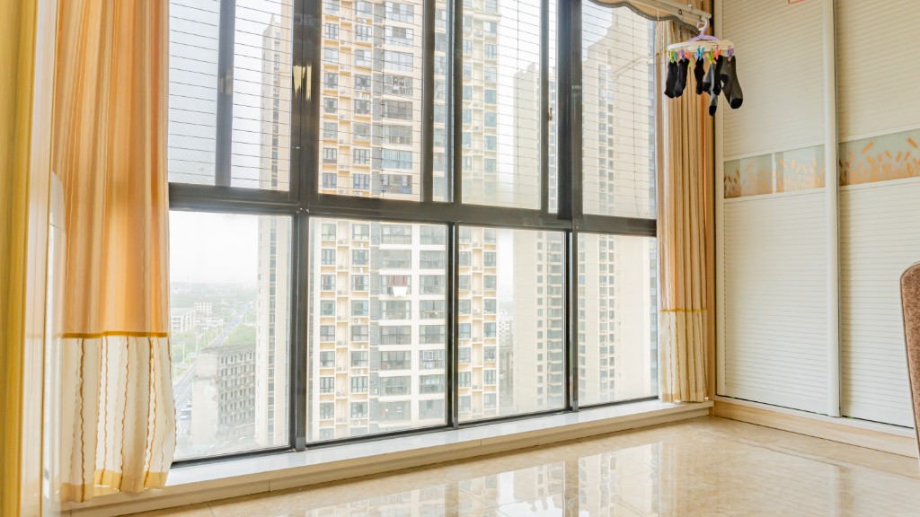 大汉资江城 4室2厅2卫 86.80万 大汉资江城 4室2厅2卫 86.80万客厅