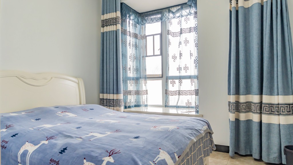 大汉资江城 4室2厅2卫 86.80万 大汉资江城 4室2厅2卫 86.80万客厅