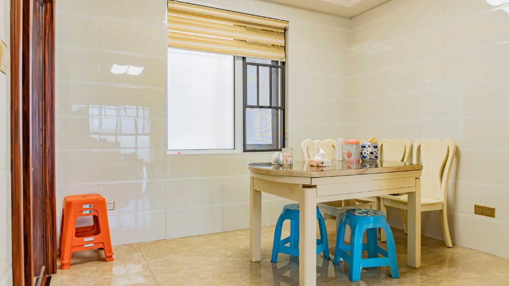 大汉资江城 4室2厅2卫 86.80万 大汉资江城 4室2厅2卫 86.80万客厅