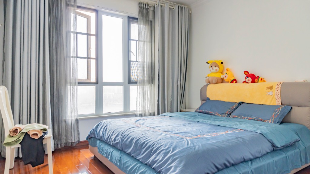 大汉资江城 4室2厅2卫 86.80万 大汉资江城 4室2厅2卫 86.80万客厅