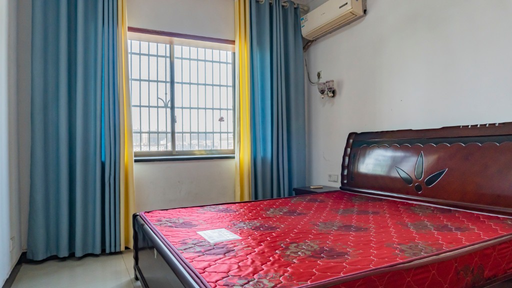 富丰大厦 2室2厅1卫 38.80万 富丰大厦 2室2厅1卫 38.80万客厅