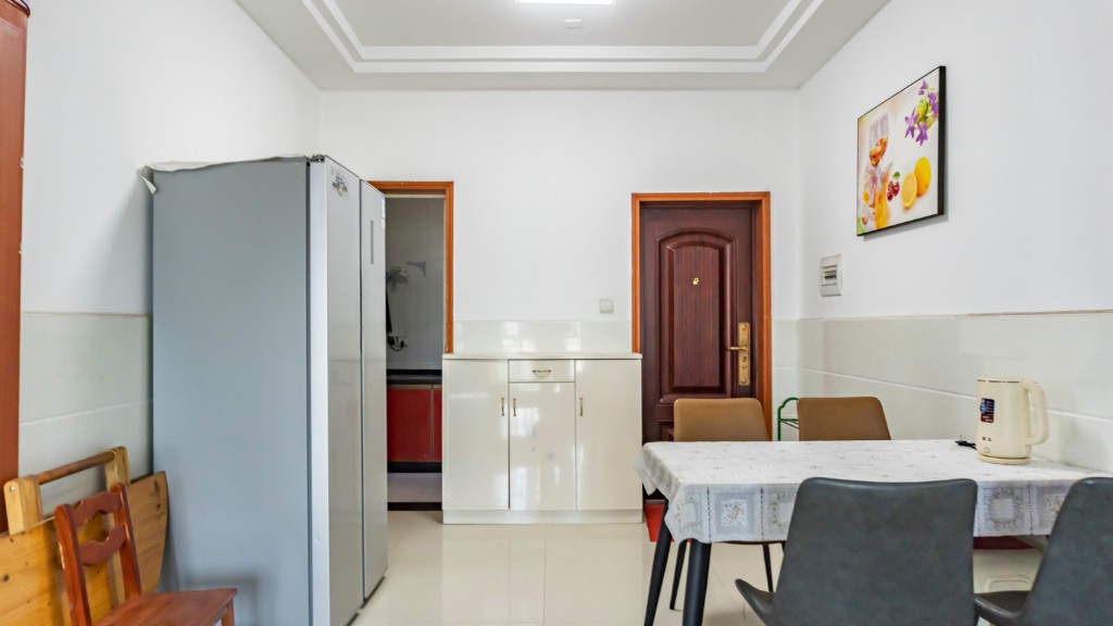 富丰大厦 2室2厅1卫 38.80万 富丰大厦 2室2厅1卫 38.80万客厅