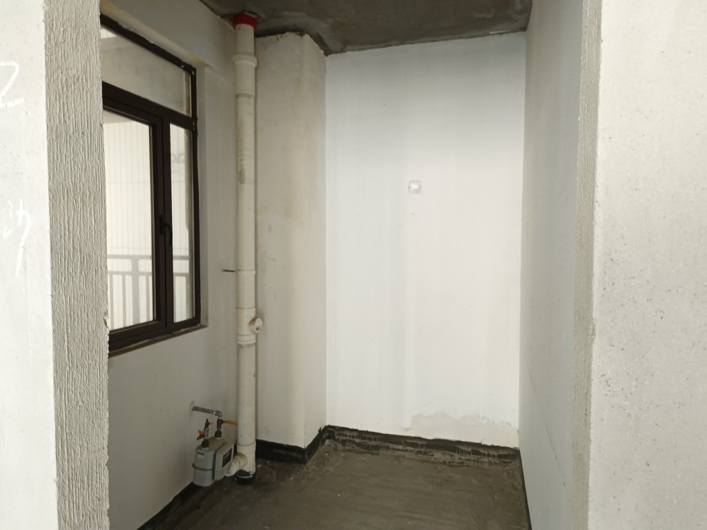 德大揽胜 3室2厅2卫 55.80万 德大揽胜 3室2厅2卫 55.80万客厅