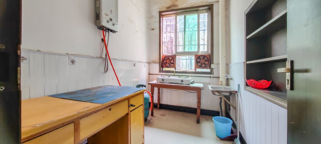 桃花仑办事处桃花仑社区  3室2厅1卫   46.80万 桃花仑办事处桃花仑社区  3室2厅1卫   46.80万客厅