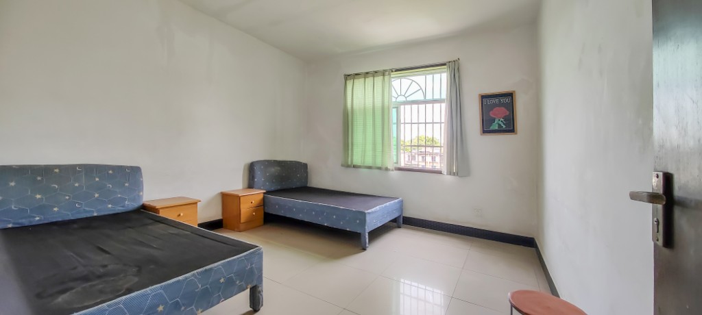 桃花仑办事处桃花仑社区  3室2厅1卫   46.80万 桃花仑办事处桃花仑社区  3室2厅1卫   46.80万客厅