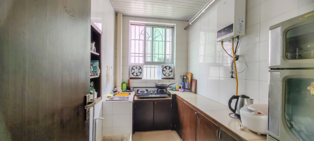 桃花仑办事处桃花仑社区  3室2厅1卫   46.80万 桃花仑办事处桃花仑社区  3室2厅1卫   46.80万客厅