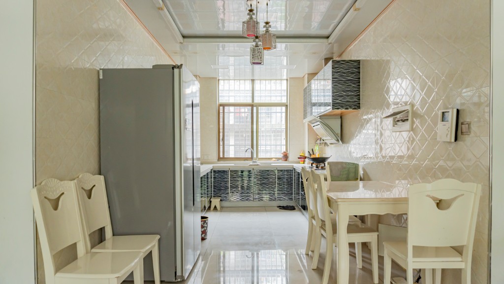 幸福里 4室2厅2卫 65.80万 幸福里 4室2厅2卫 65.80万客厅