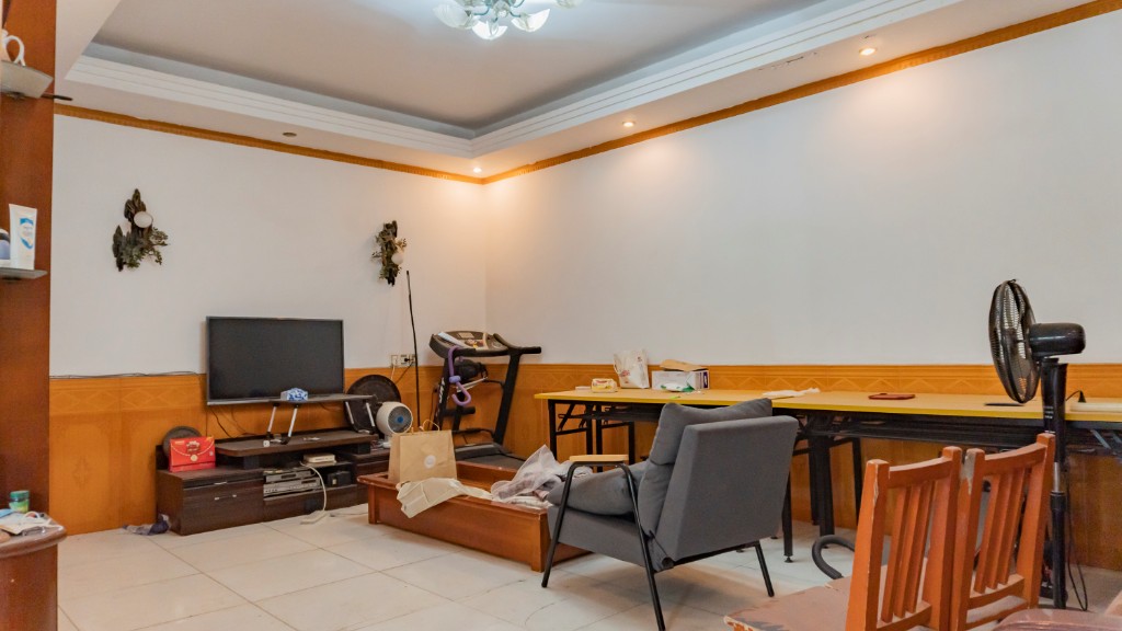 马良小区 3室2厅2卫 36.00万 马良小区 3室2厅2卫 36.00万客厅