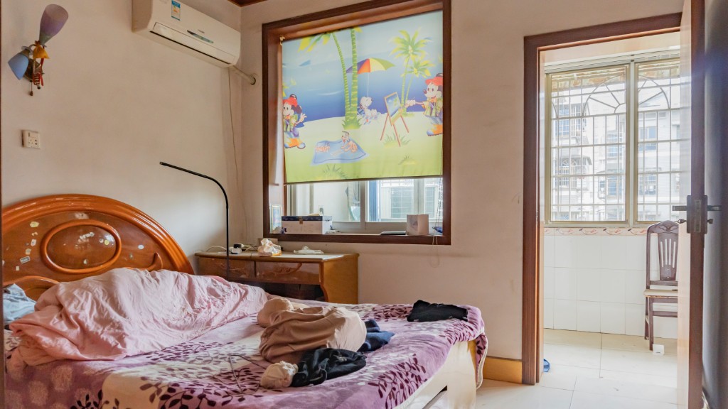 马良小区 3室2厅2卫 36.00万 马良小区 3室2厅2卫 36.00万客厅