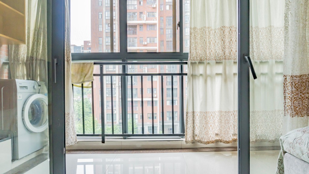 会龙山溪谷(住宅) 2室2厅2卫 44.80万 会龙山溪谷(住宅) 2室2厅2卫 44.80万客厅