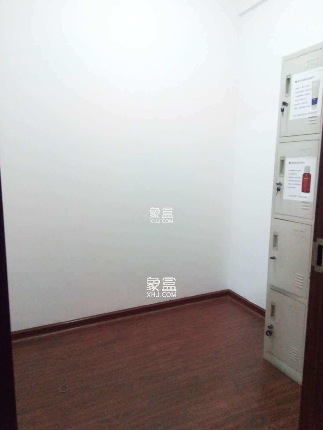 格蓝康都  4室2厅1卫    3500.0元/月 格蓝康都  4室2厅1卫    3500.0元/月室内图