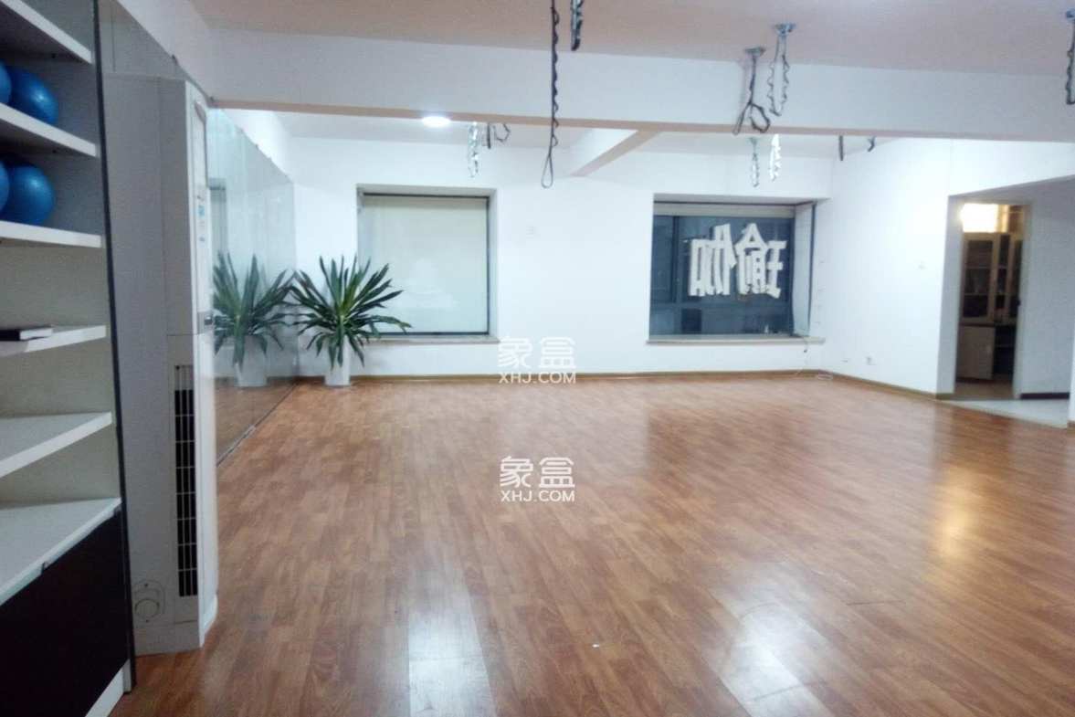 格蓝康都  4室2厅1卫    3500.0元/月 格蓝康都  4室2厅1卫    3500.0元/月户型图