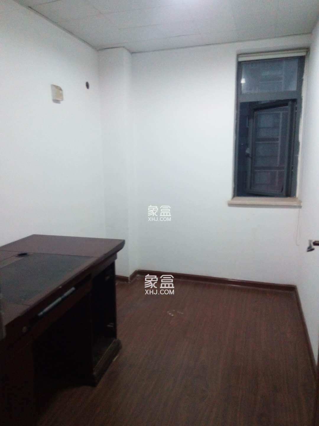 格蓝康都  4室2厅1卫    3500.0元/月 格蓝康都  4室2厅1卫    3500.0元/月室内图